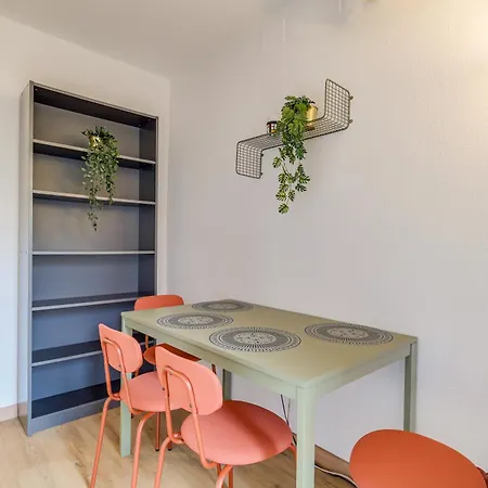 Very 5-bedroom 2 Full Bathroom Apartman Barcelona