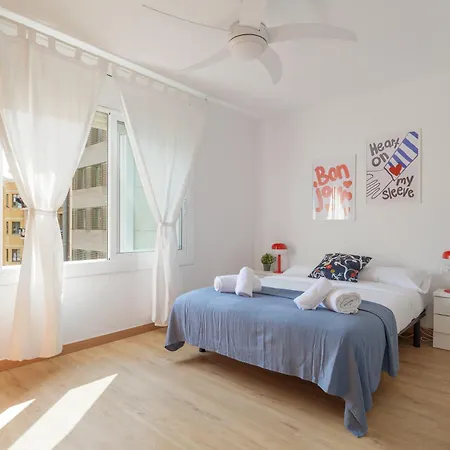 Very 5-bedroom 2 Full Bathroom Apartman Barcelona