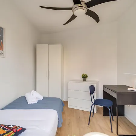 Very 5-bedroom 2 Full Bathroom Barcelona