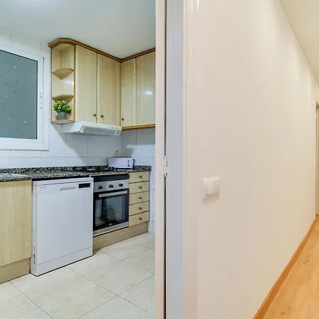 Very 5-bedroom 2 Full Bathroom * Barcelona