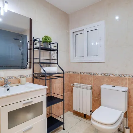 Very 5-bedroom 2 Full Bathroom