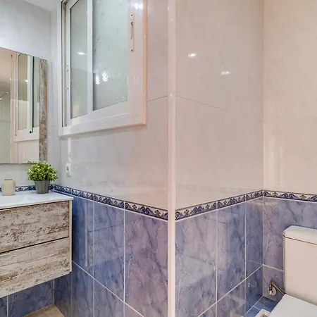 Very 5-bedroom 2 Full Bathroom